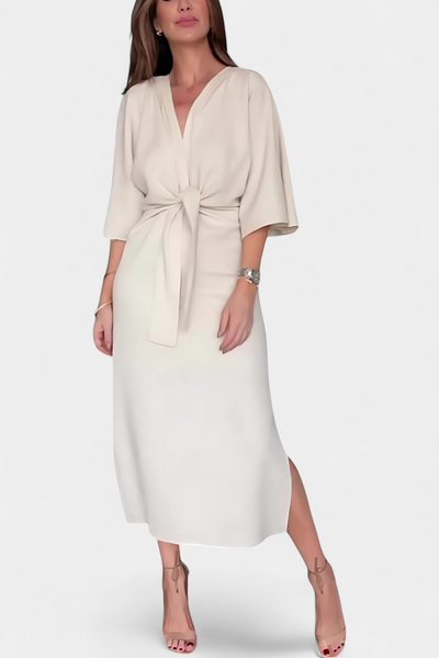 Ainhoa Vestido Casual con Nudo Frontal y Escote en V" can be rewritten as:

"Ainhoa Vestido Casual con Detalle de Nudo y Escote en V