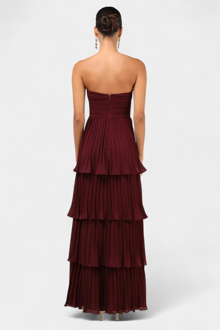 Vestido de Volantes con Escote en Corazón y Silueta en Capas de Junio