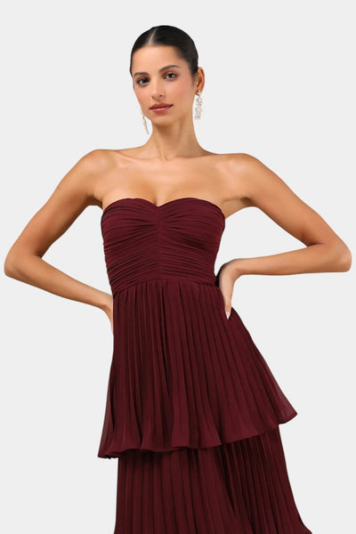 Vestido de Volantes con Escote en Corazón y Silueta en Capas de Junio