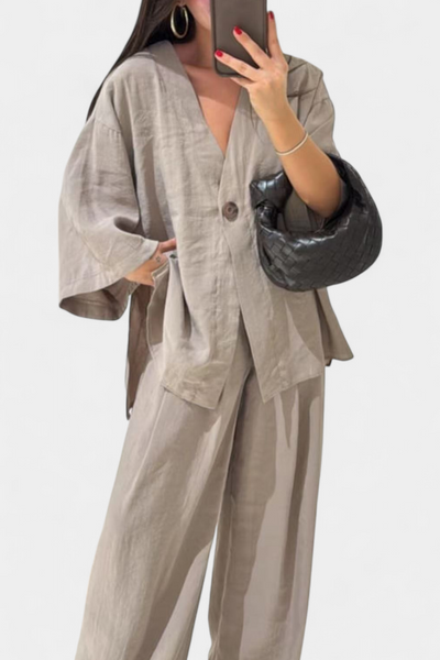 Eli Conjunto Oversize: Top de Cuello en V y Pantalón Recto