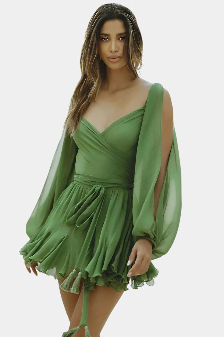 Vestido Mini Skylar con Escote en V y Mangas Livianas