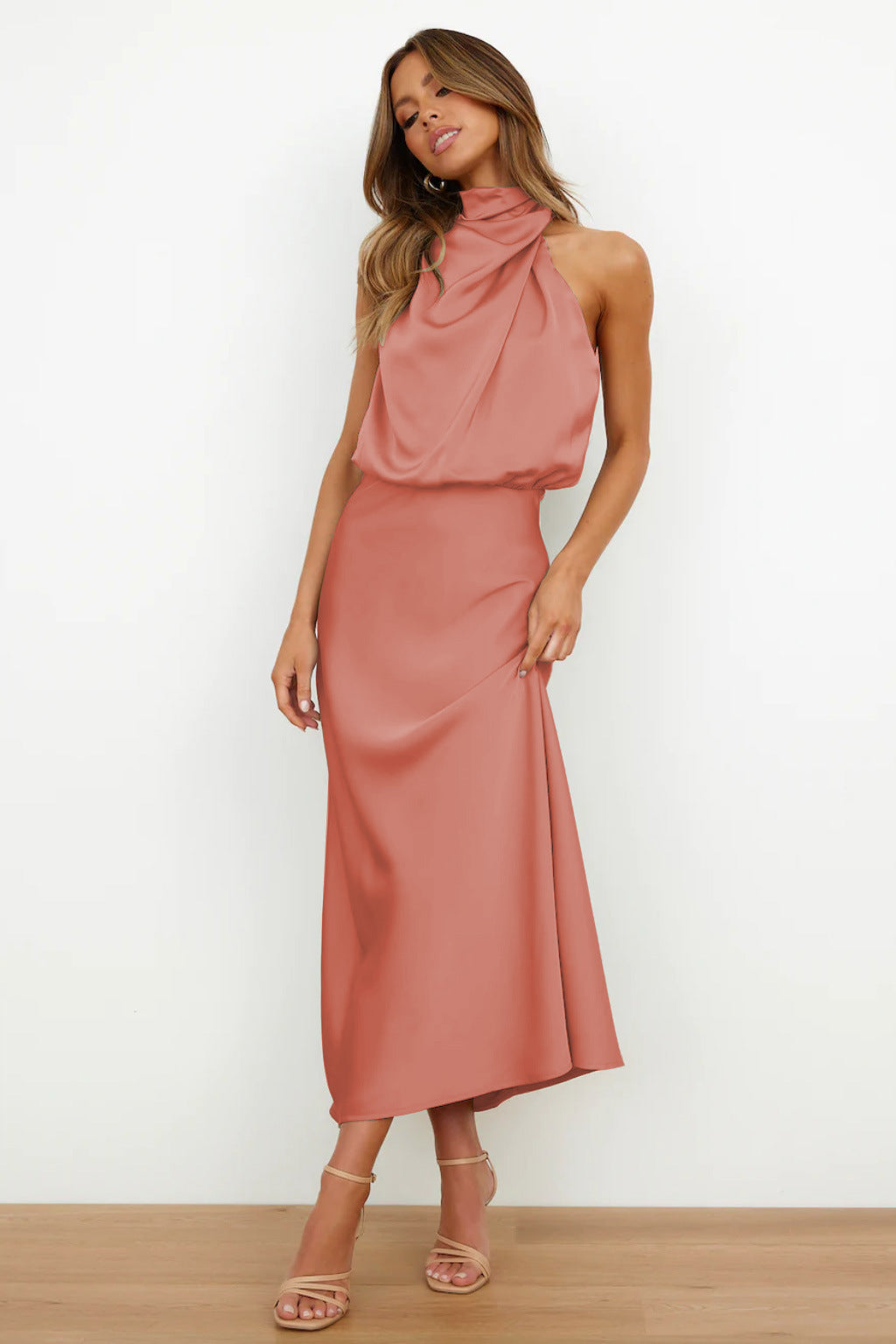 Sophia® | Vestido Maxi de Satén Carlina