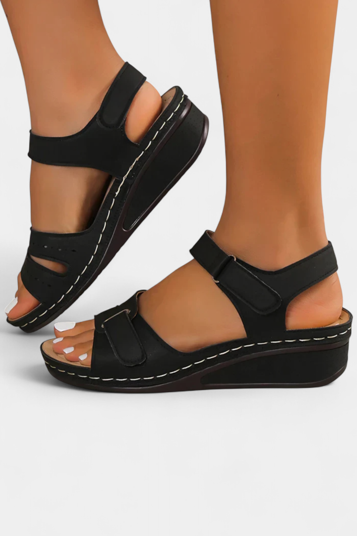 Sandalias Elegantes Jenna con Tiras y Hebilla Regulable