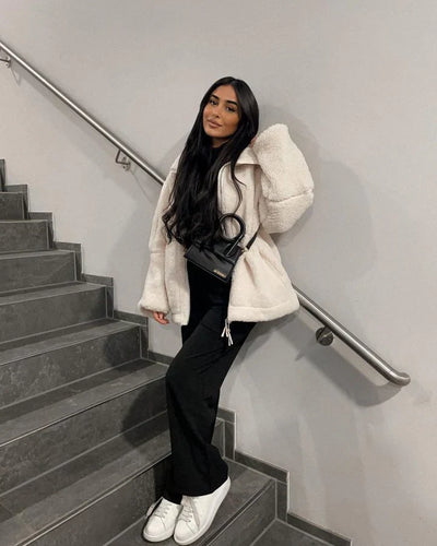 Noa | Abrigo suave con cuello alzado