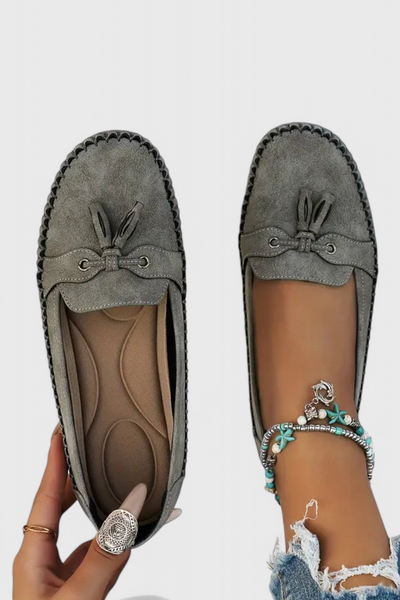 Mocasines Clásicos de Suede Peony con Borlas
