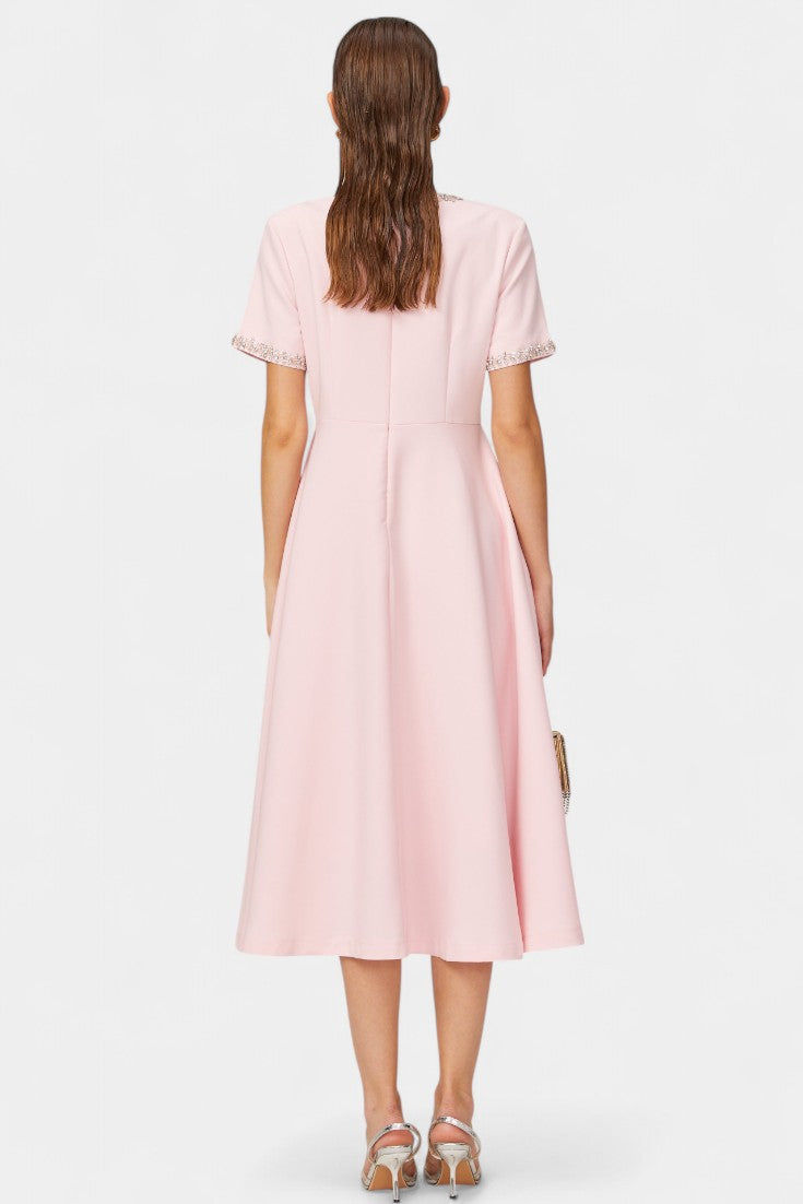 Vestido Midi Acampanado Linda con Lazo de Cristal y Elegantes Detalles
