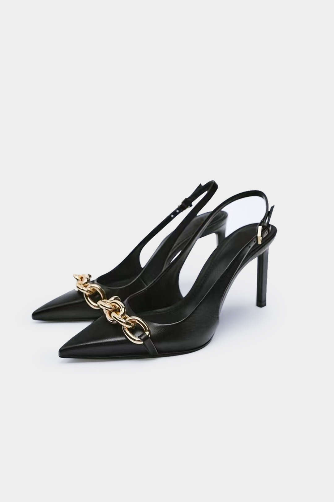 Tacones de Metal con Detalle de Cadena