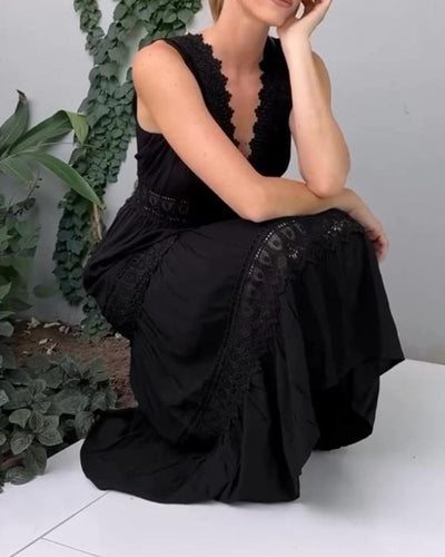 Charlotte - Vestido de encaje hecho a mano con escote en V