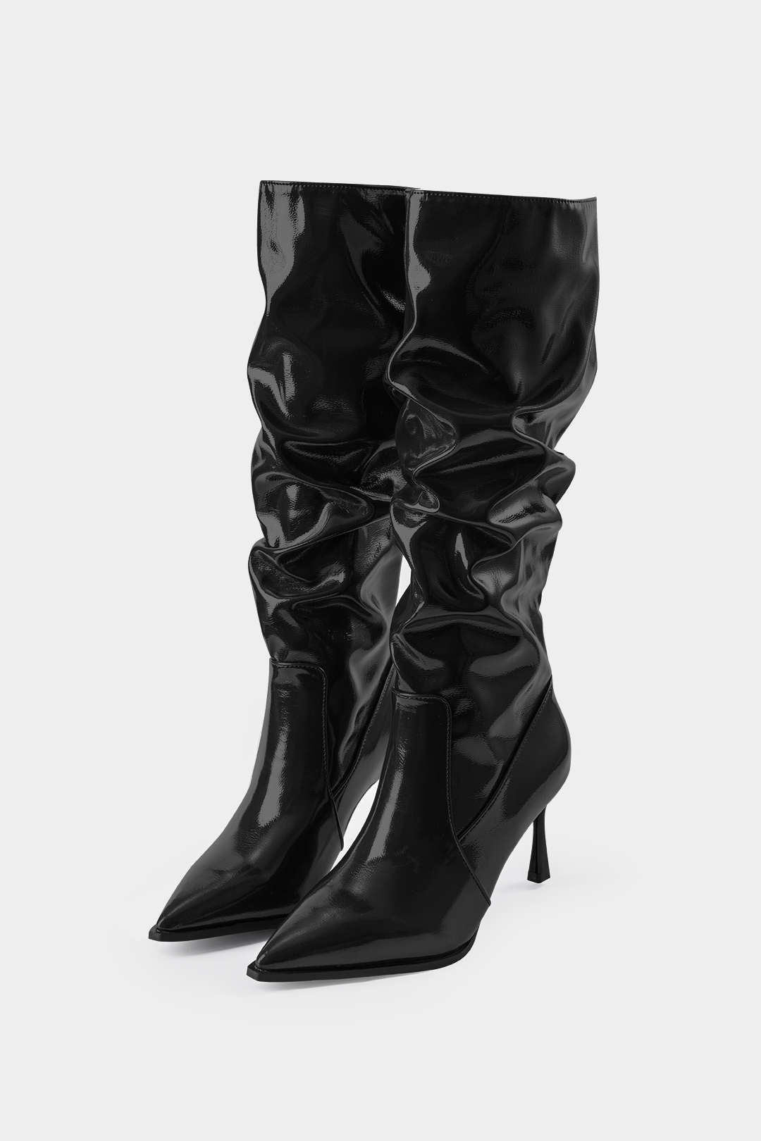 Botas de Cuero Sintético con Detalles Plisados y Punta Afilada