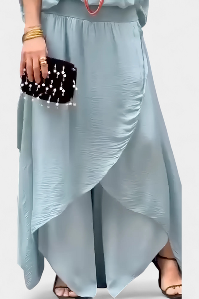 Conjunto de Dos Piezas Maravilla: Top Holgado y Falda Asimétrica