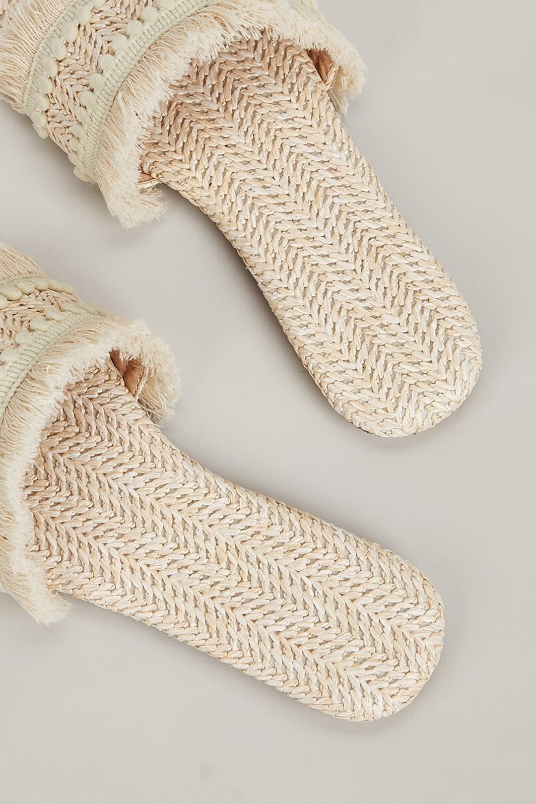 Zapatillas con Detalles de Flecos