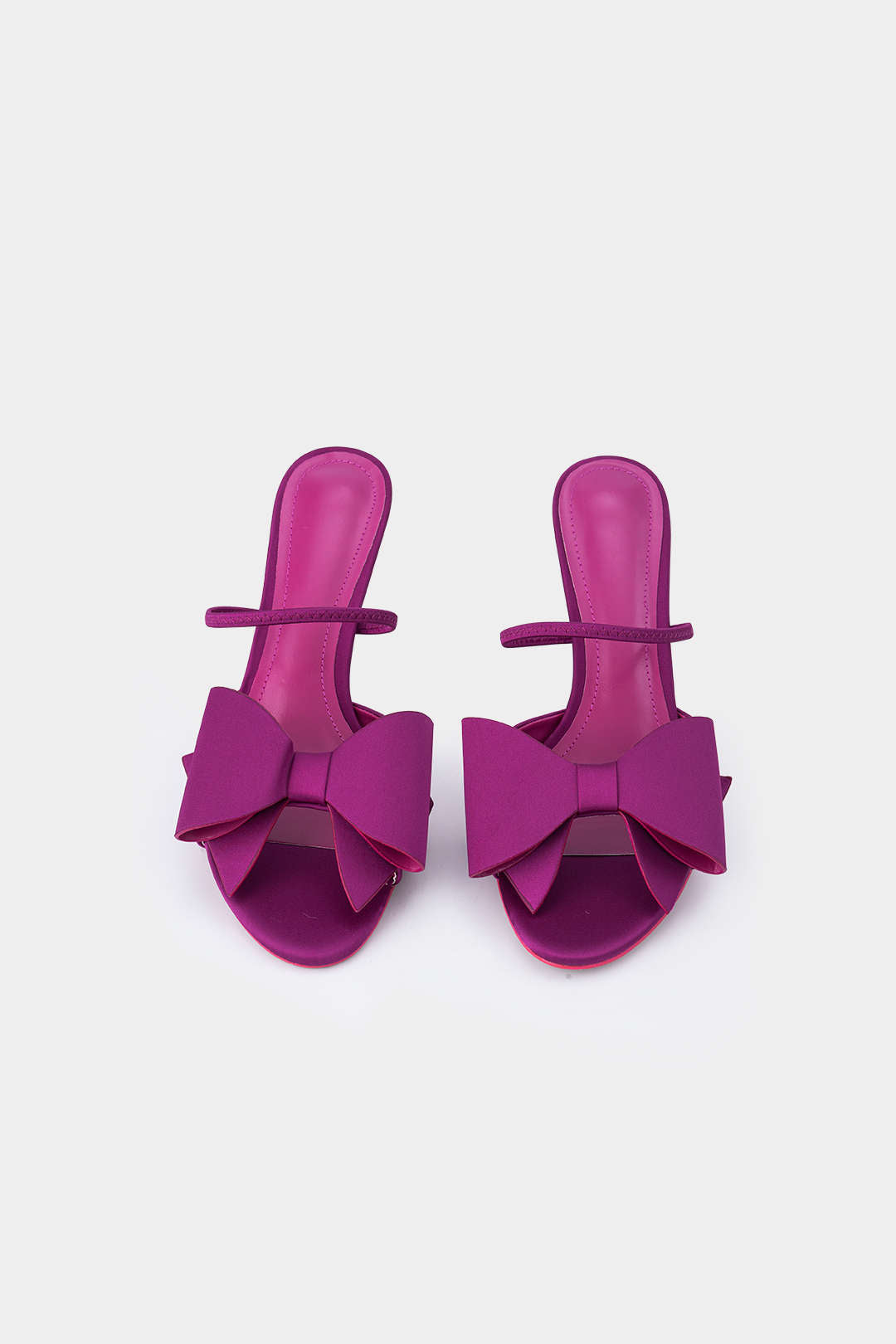 Zapatos de Tacón Puntiagudo en Cuero Sintético