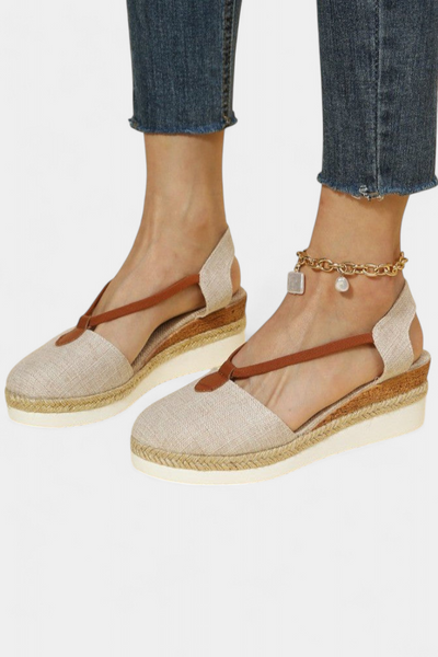 Eunate Sandalias Cerradas con Cuña de Yute y Acabado Natural