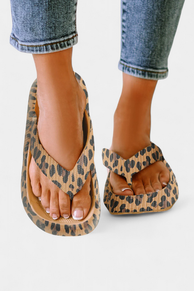 Lola Sandalias de Suela Gruesa con Diseño de Leopardo