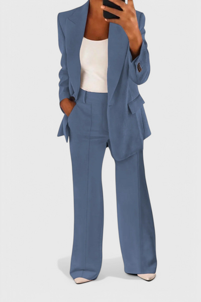Conjunto Pulido de 2 Piezas Kaia: Ideal para el Trabajo y Ocasiones Especiales