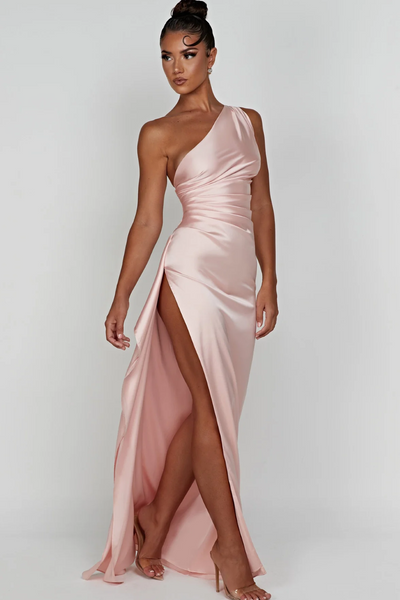 Loralei™ – Vestido Satinado con Escote Asimétrico