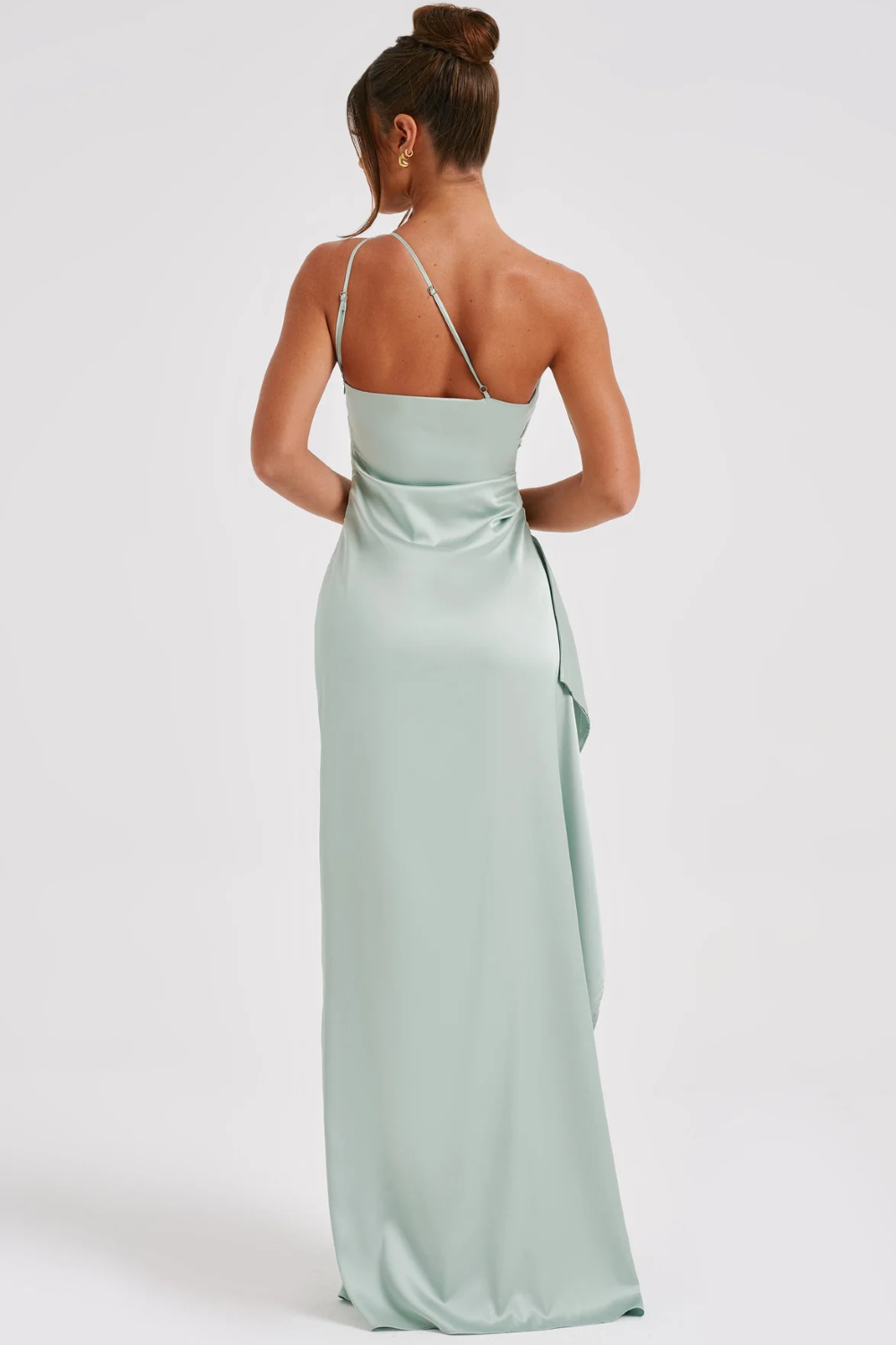 Loralei™ – Vestido Satinado con Escote Asimétrico