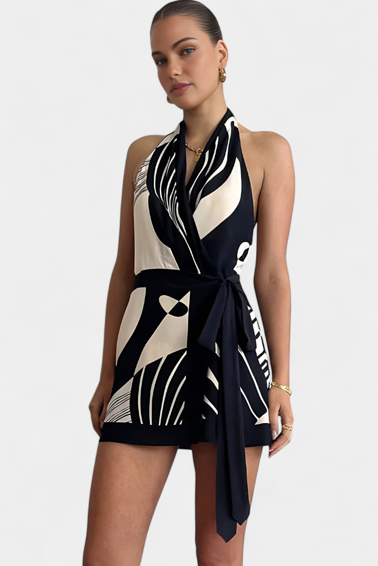 Vestido Corto Halter Fae con Estampado Abstracto y Cinturón