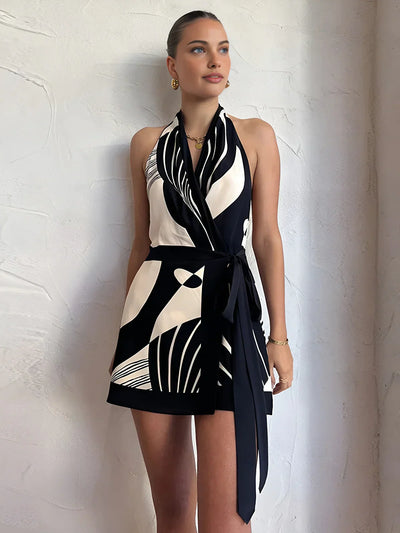 Sophie® | Vestido corto halter con cinturón y estampado en contraste