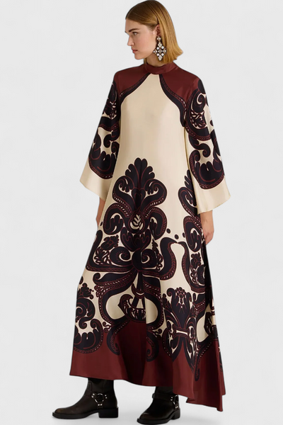 Vestido Largo Maritza con Cuello Alto y Estampado de Grenadilla