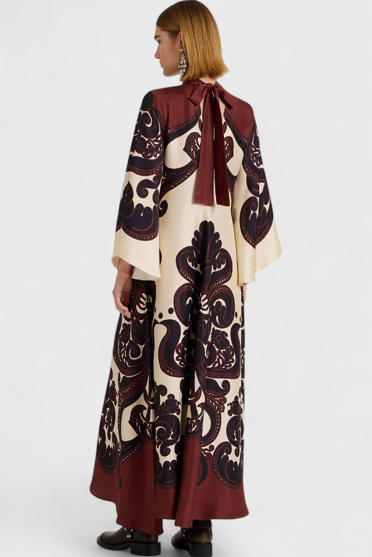 Vestido Largo Maritza con Cuello Alto y Estampado de Grenadilla