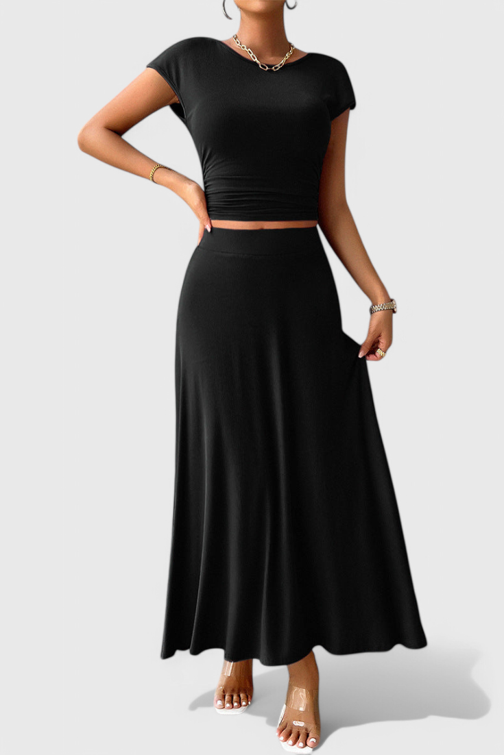 Conjunto de Top Corto Fruncido y Falda Fluida de Anastasia