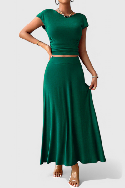 Conjunto de Top Corto Fruncido y Falda Fluida de Anastasia