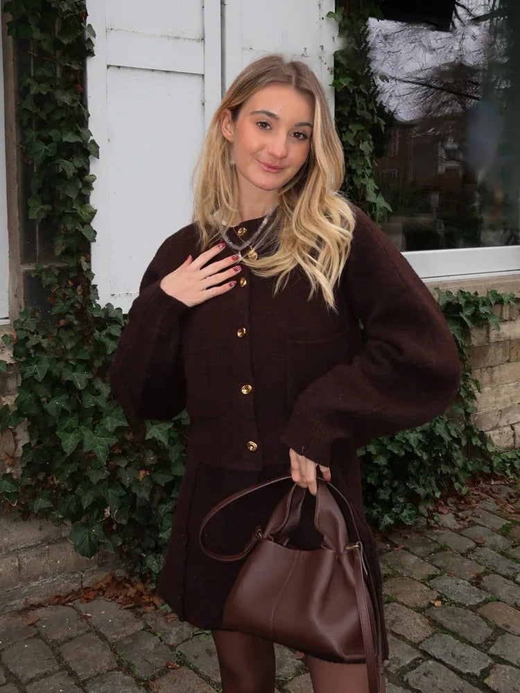 Conjunto “Arden” | Cárdigan de punto y minifalda ajustada