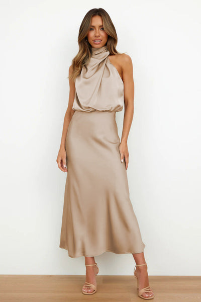 Sophia® | Vestido Maxi de Satén Carlina