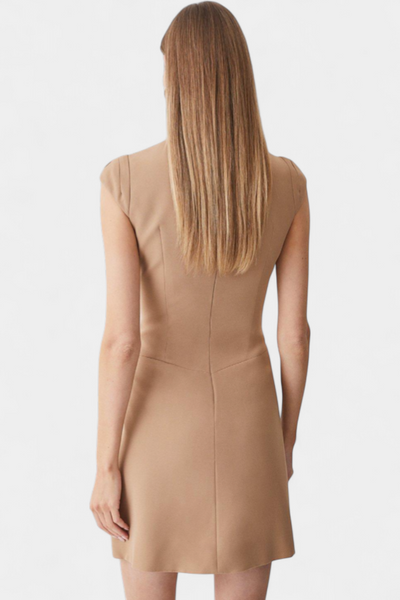 Vestido Mini Karen con Cuello Alto y Detalles Plisados