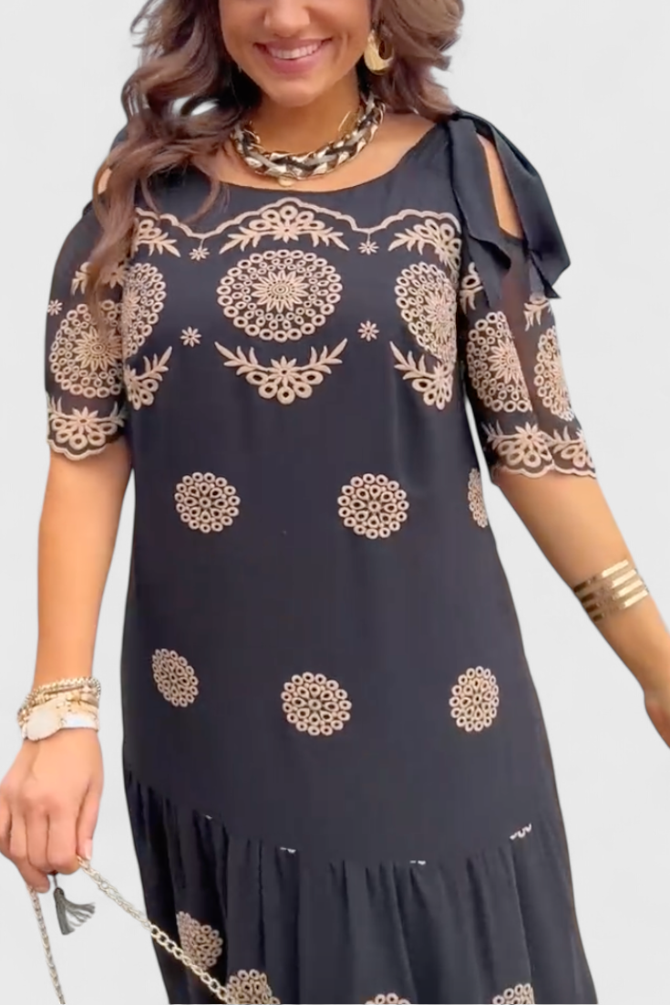 Cathy Vestido de Verano Elegante de Malla con Diseño Calado y Corte Suelto