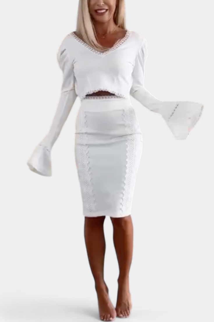 Conjunto Elegante Minerva: Top de Encaje y Falda de Cintura Alta