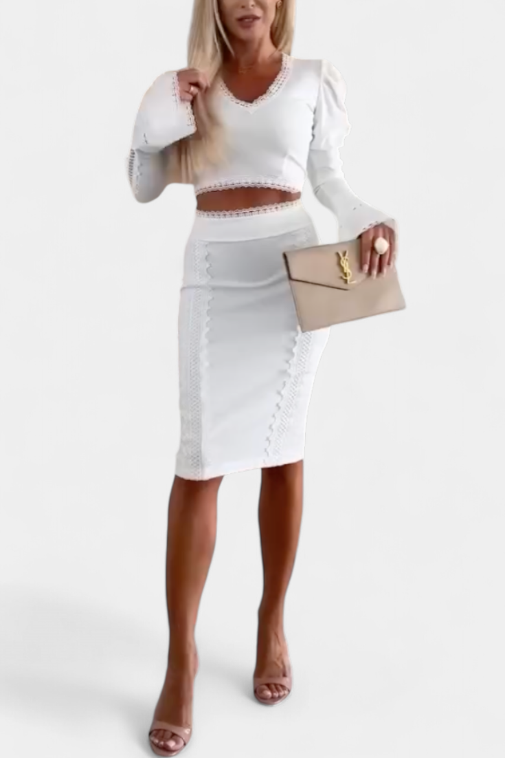 Conjunto Elegante Minerva: Top de Encaje y Falda de Cintura Alta