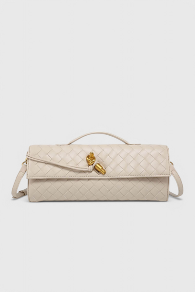Clutch Melanie con Elegante Detalle de Nudo Dorado