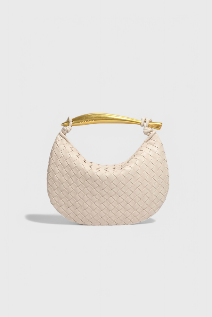 Bolso Woven Gerda con Asa Dorada