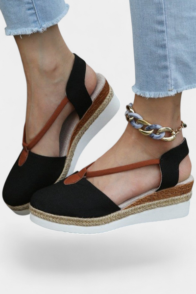 Eunate Sandalias Cerradas con Cuña de Yute y Acabado Natural