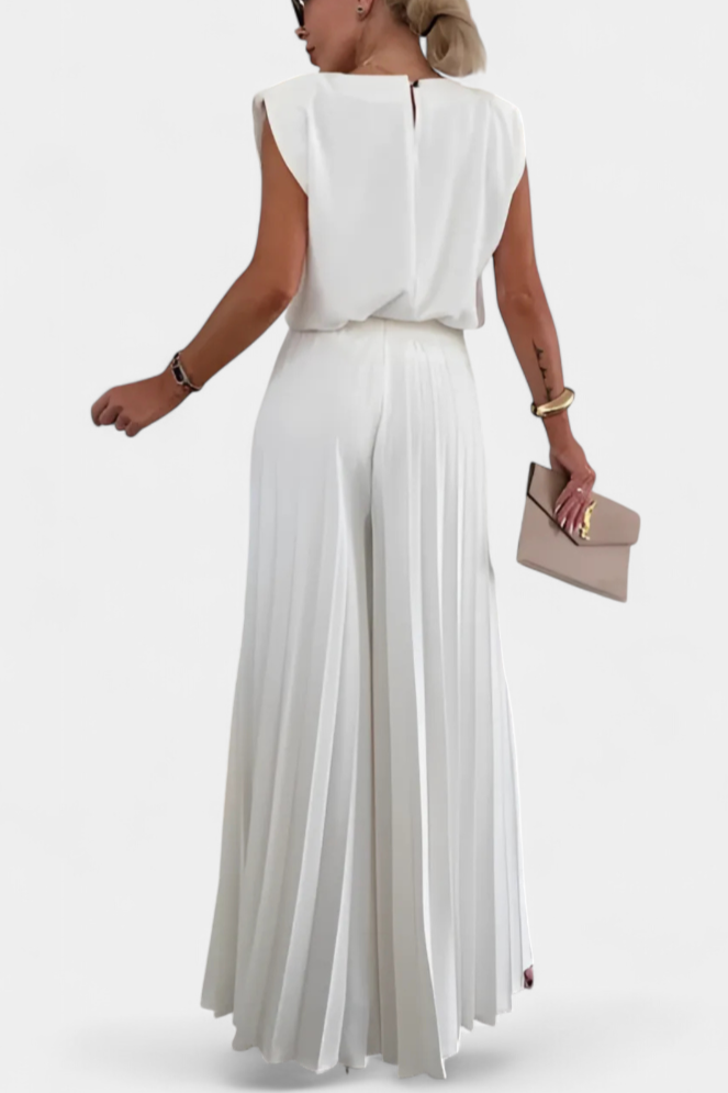 Liora Conjunto de Dos Piezas: Top Estructurado y Pantalón Plisado