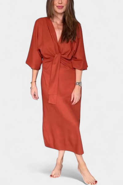 Ainhoa Vestido Casual con Nudo Frontal y Escote en V" can be rewritten as:

"Ainhoa Vestido Casual con Detalle de Nudo y Escote en V