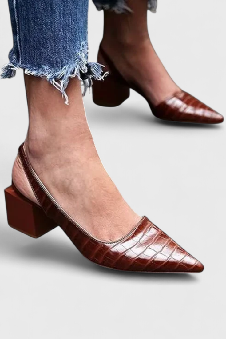 Elegantes Tacones Slingback Ava con Punta Fina