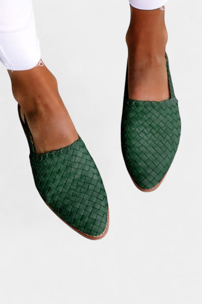 Isadora Mules Trenzados con Punta Elegante y Correa Slingback