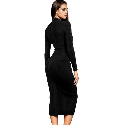 Vestido negro con banda de manga larga