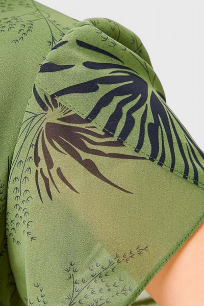 Lupita Vestido Midi Verde de Chiffon con Corte en A