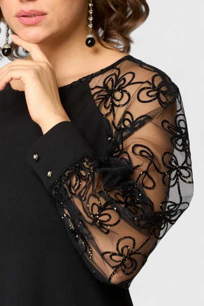 Vestido de Encaje Bellezza con Mangas Largas y Escote Redondo