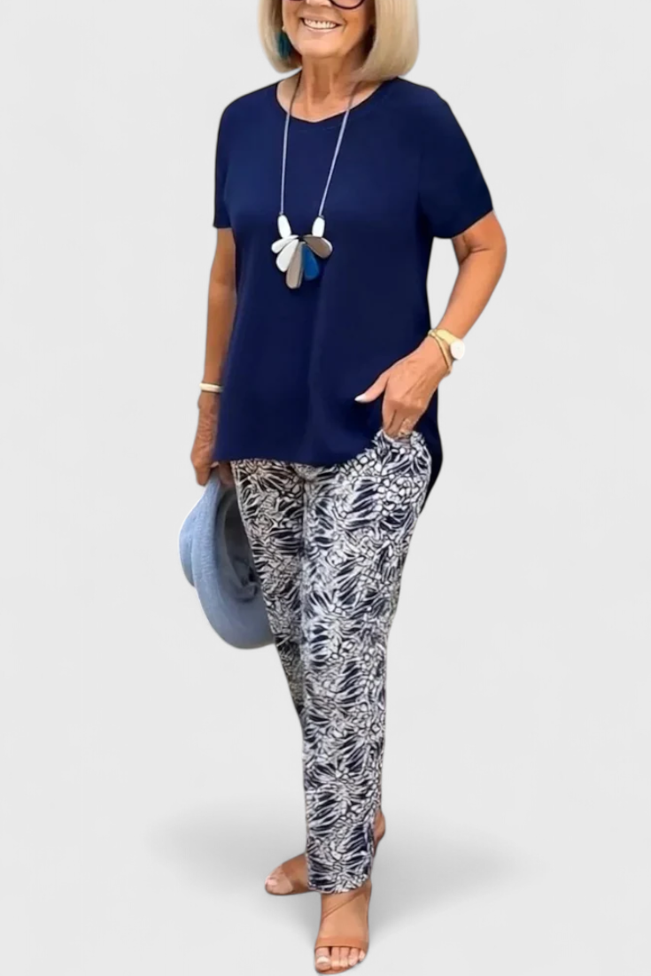 Candelaria Conjunto Elegante de Dos Piezas con Diseño Estructurado