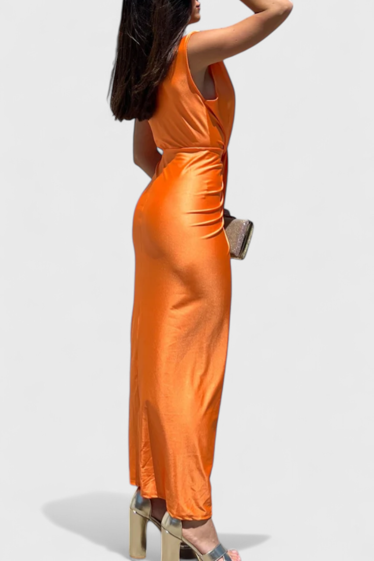 Lakisha Vestido Midi Ajustado con Escote Profundo