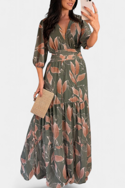 Aísha Vestido Largo Floral con Corte Suelto y Diseño de Hojas