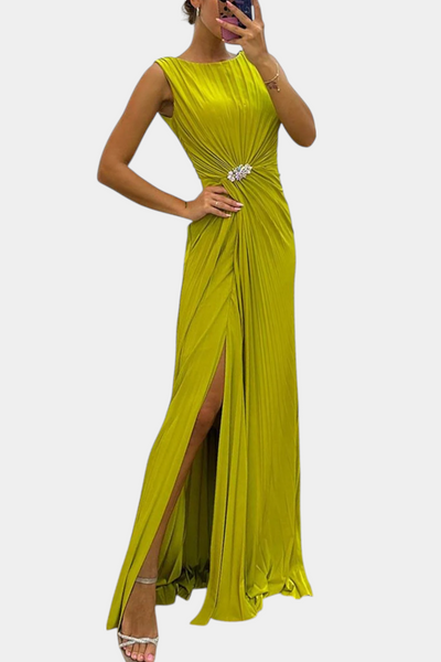 Vestido Maxi Plisado Shiloh con Abertura Lateral y Escote Cruzado