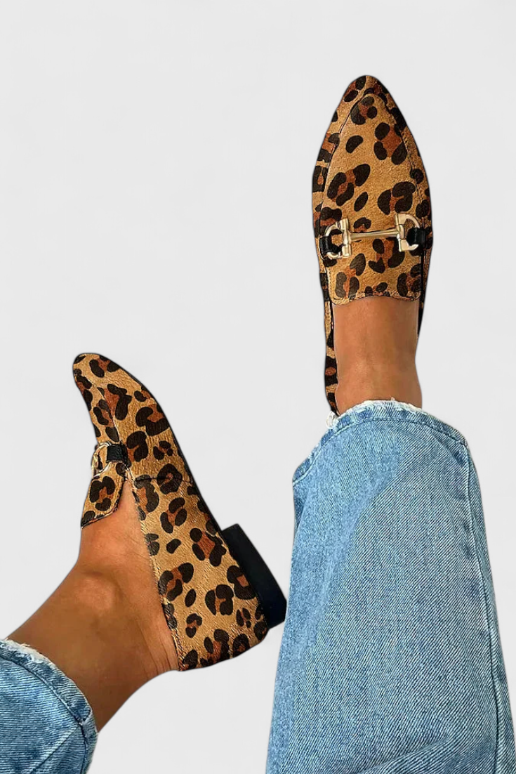 Mocasines Elegantes Lluvia con Diseño Grabado y Tacón Delicado