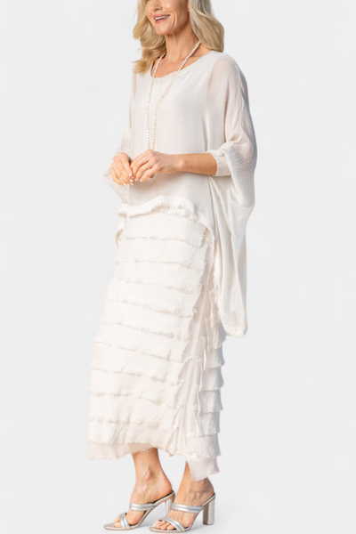 Vestido Midi Rosaria con Volantes y Detalles Deshilachados