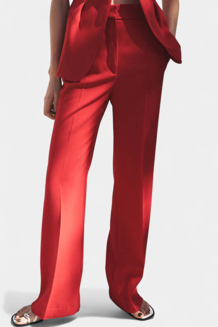 Conjunto Clásico Carlen: Chaleco con Cinturón y Pantalón de Pierna Ancha